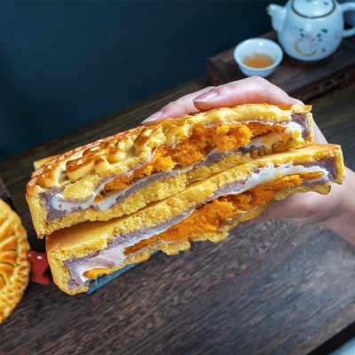 广式大月饼网红手工大饼送礼传统中式糕点中秋月饼工厂礼盒装批发图3