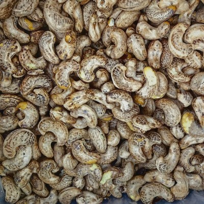 皇福A170紫衣腰果大个带衣炭烧腰果仁零添加孕妇散货桶装一桶20斤图4