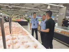 严把食品安全关 成都新都公安开展食品安全宣传检查工作
